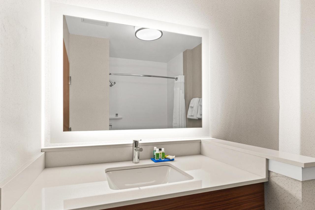 Holiday Inn Express Hotel & Suites Willows By Ihg Экстерьер фото