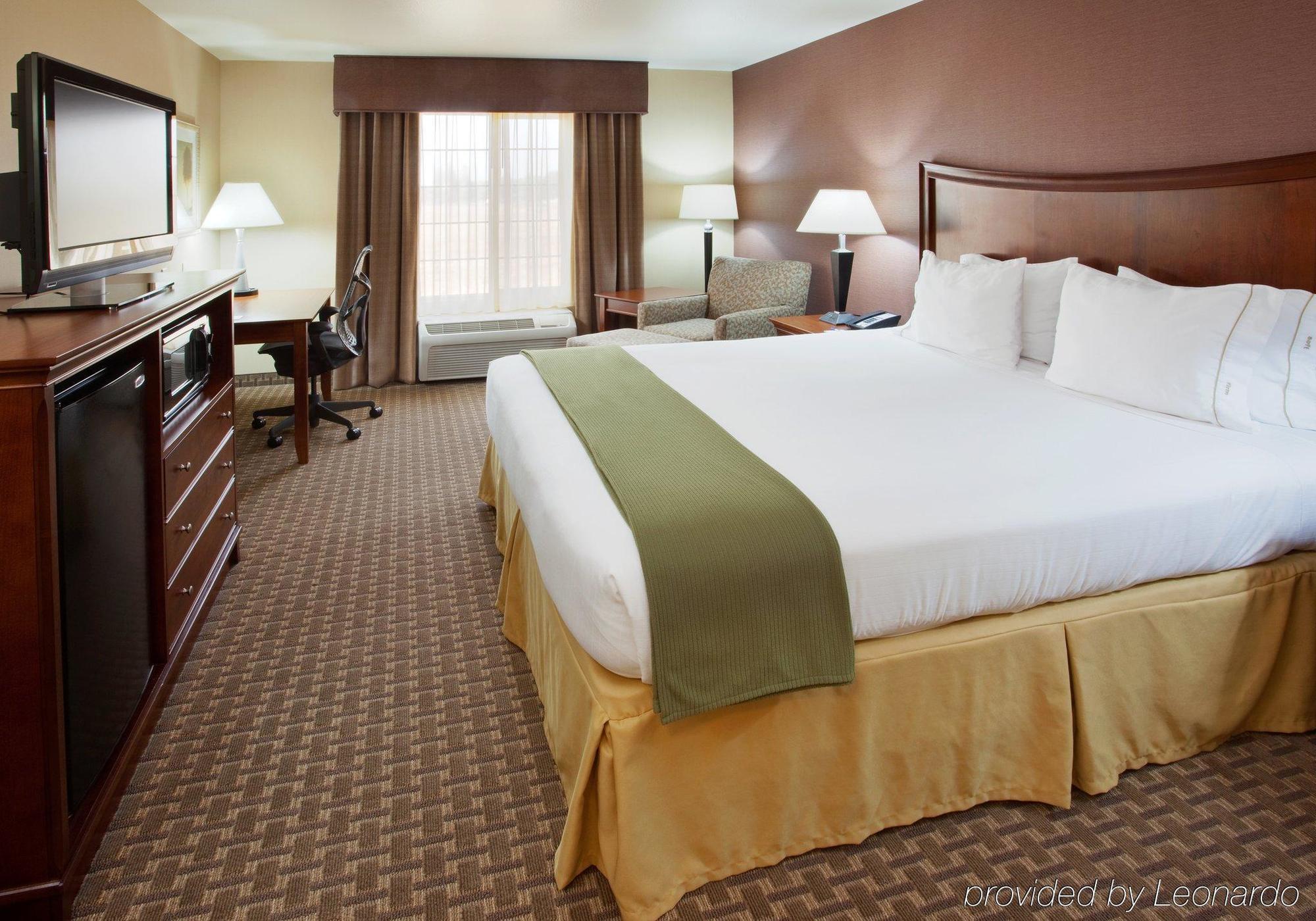 Holiday Inn Express Hotel & Suites Willows By Ihg Экстерьер фото
