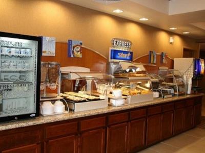 Holiday Inn Express Hotel & Suites Willows By Ihg Экстерьер фото